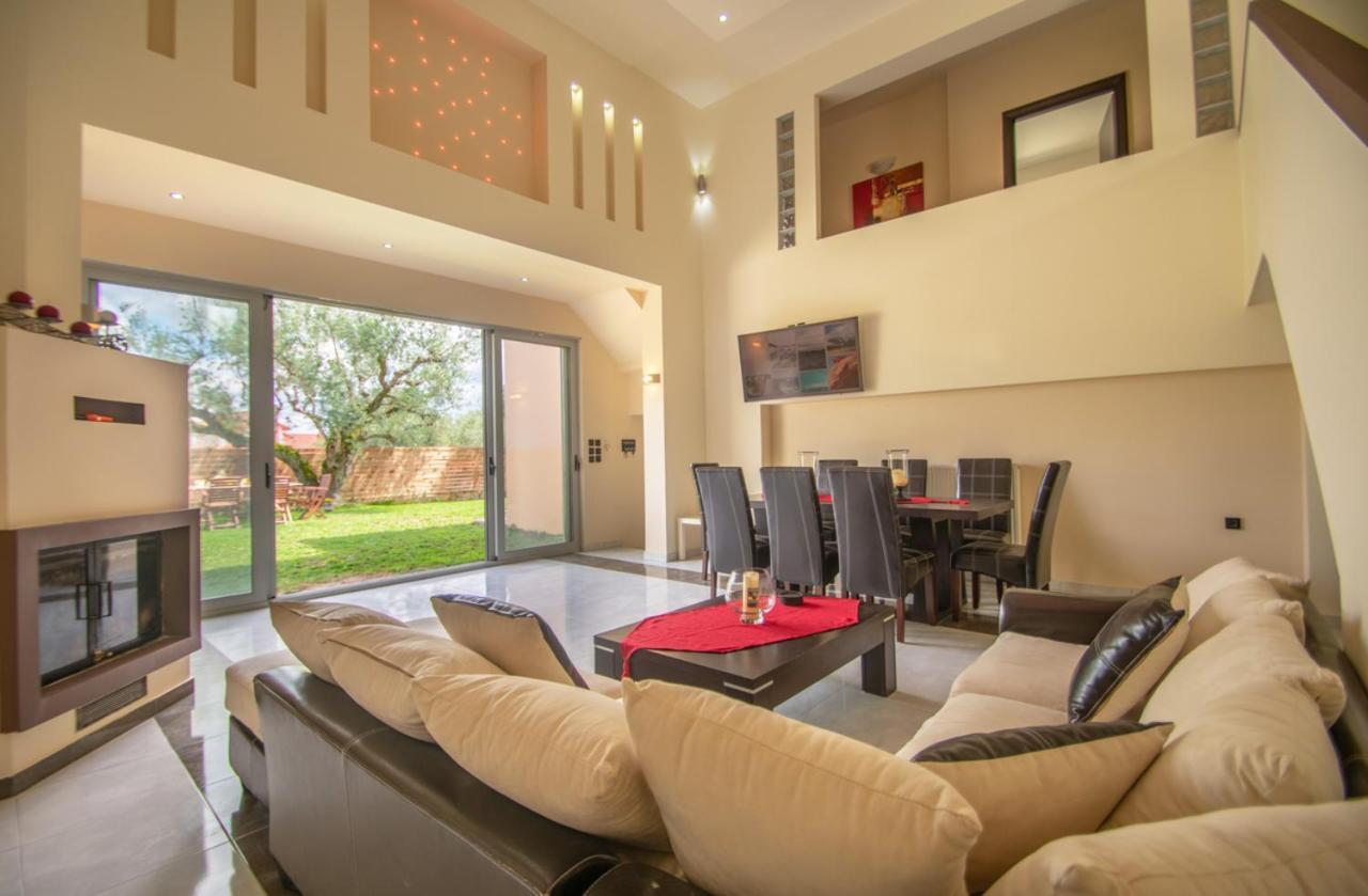 Villa Zante Lagos Homes Treehouse And